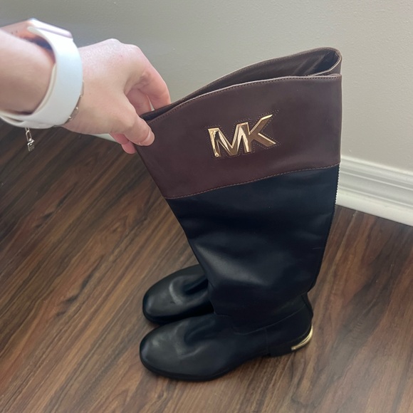 Michael Kors boots size 6M Women - Picture 3 of 5